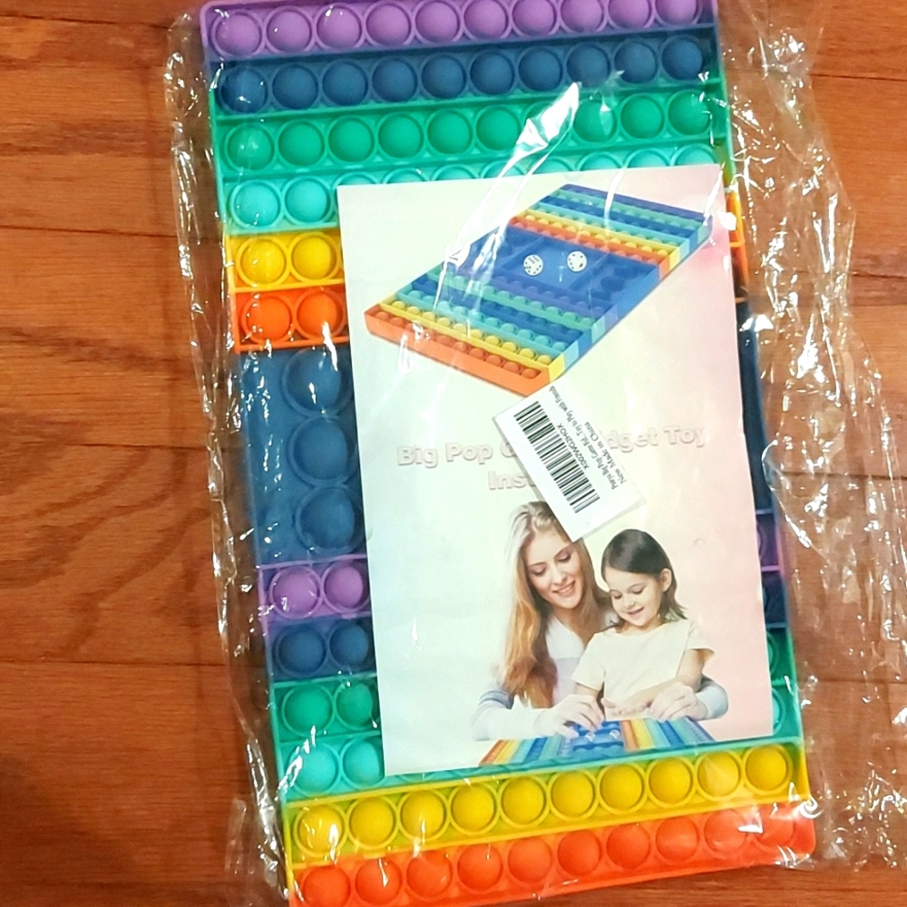 Pop Fidget With Dice